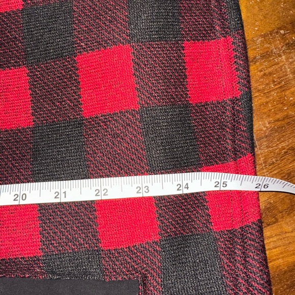 L.L. Bean Women's Black and Red Buffalo Plaid Fleece Jacket size Large - Picture 5 of 7